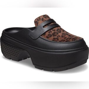 CROCS STOMP Women's Black and Brown Leopard Mules